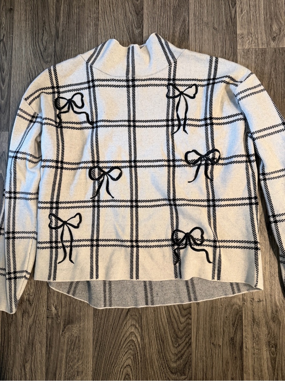 Anthropologie - Maeve Cream and Black Plaid Bow-Accent Turtleneck Sweater